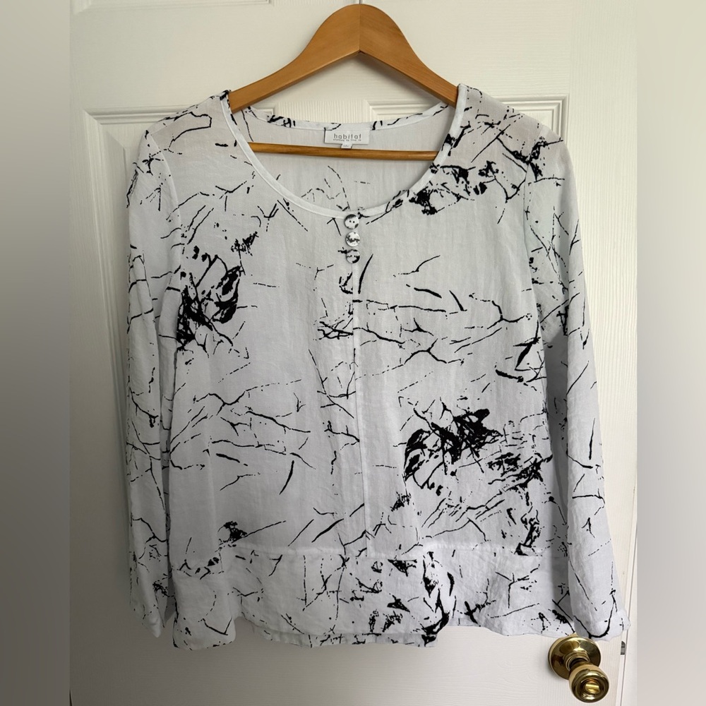 Habitat Women's Abstract Black and White Blouse